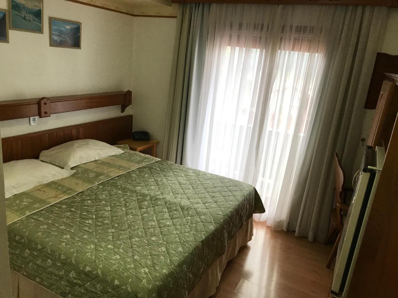 Hotel Tirol Treze Tílias Buitenkant foto